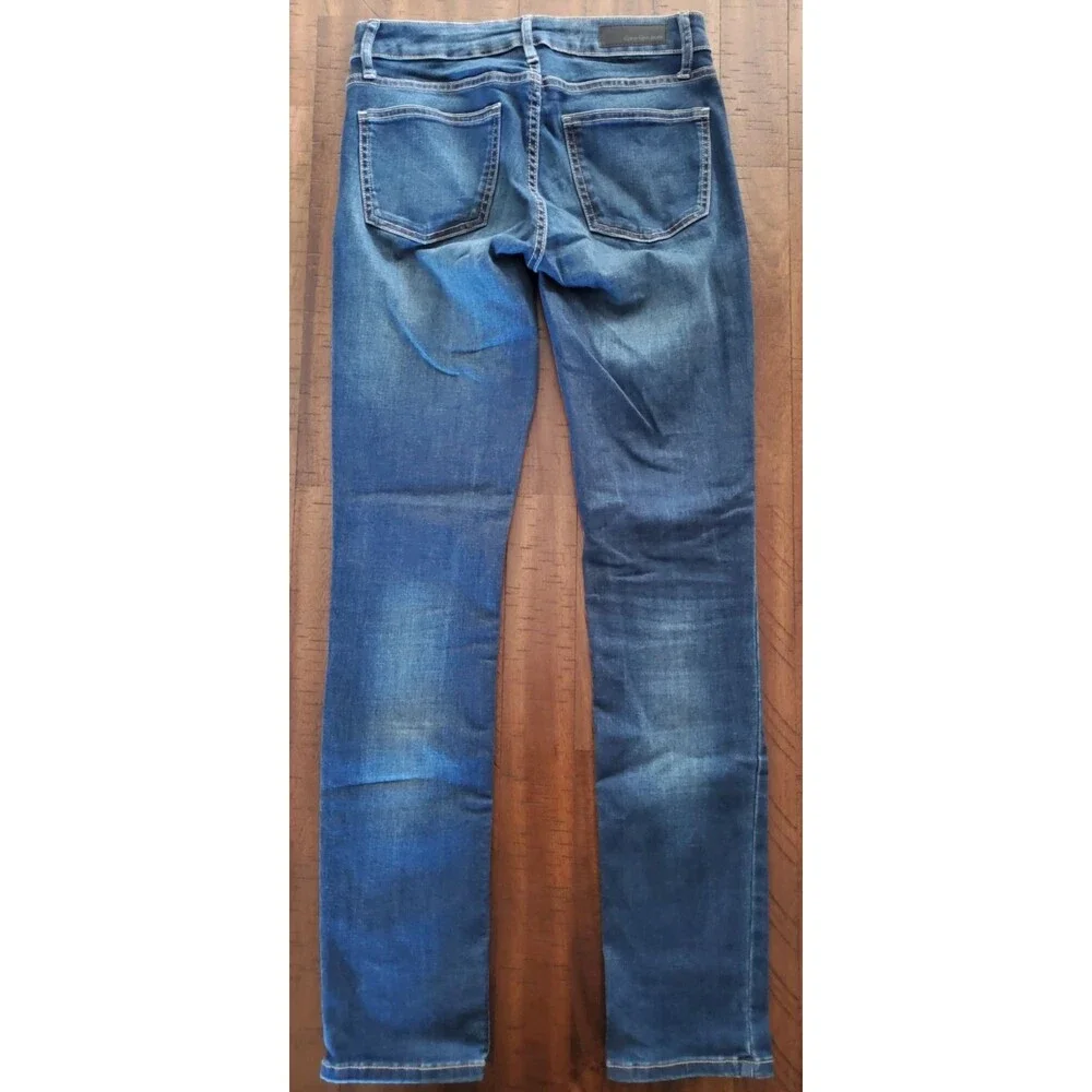 Calvin Klein Women's Ultimate Skinny Stretch Straight Leg Jeans - Size 4 x 32